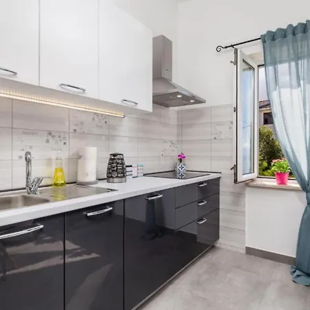Rebeka By Interhome *
