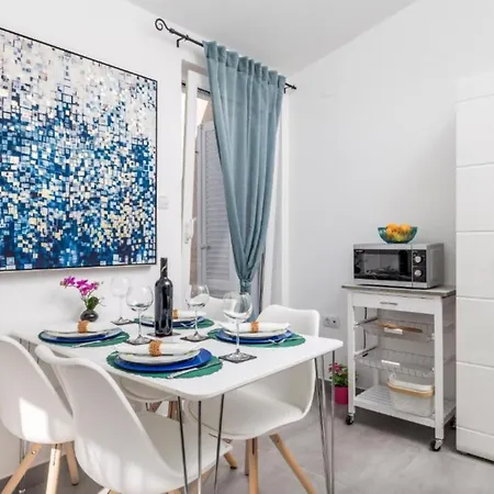 Rebeka By Interhome *
